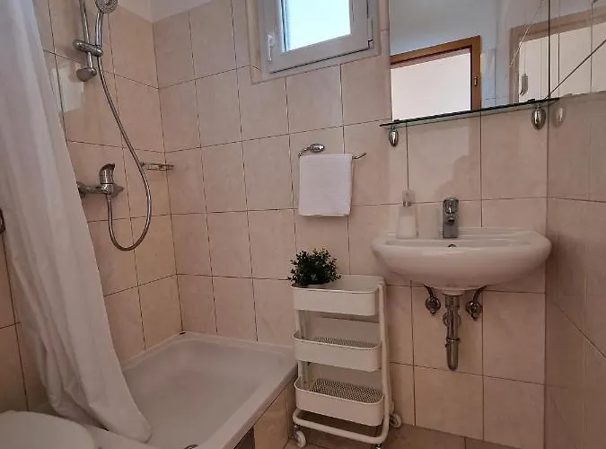 Apartment 2821a *